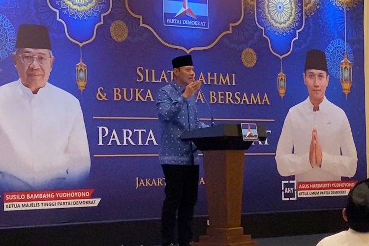 Ketua Umum Partai Demokrat Agus Harimurti Yudhoyono (AHY) di kawasan Mampang Prapatan, Jakarta Selatan, Sabtu (23/3/2024). 