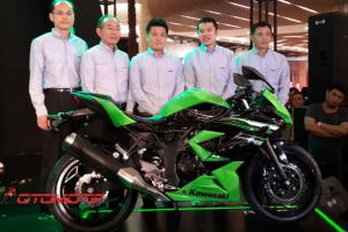 PT Kawasaki Motor Indonesia meluncurkan Kawasaki Ninja RR Mono 250cc.