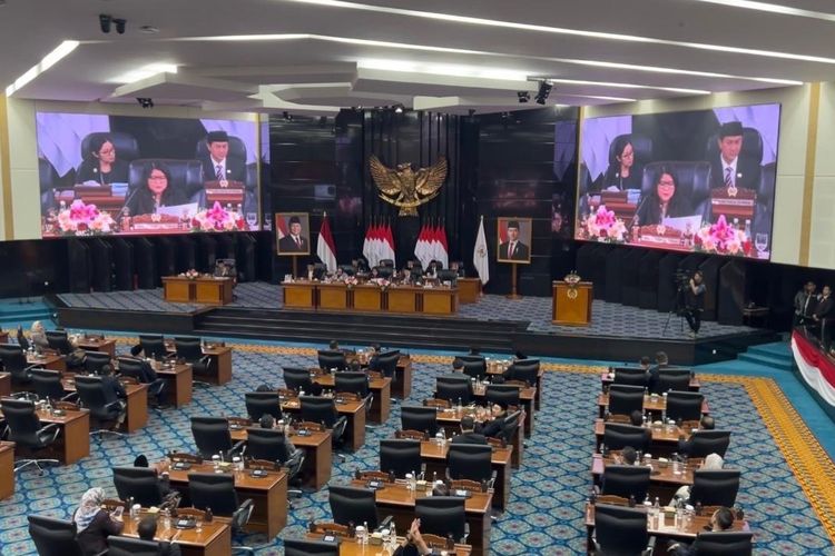 Rapat Paripurna Setujui Pemberhentian Ketua DPRD DKI Khoirudin, Anggota Dewan Tepuk Tangan