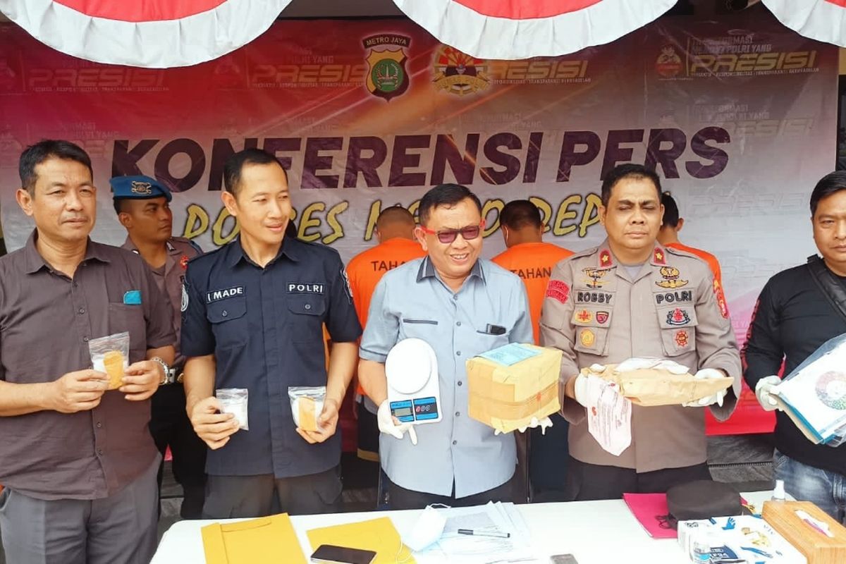 Kasat Narkoba Polres Metro Depok AKPB Tahan Marpaung di Mapolres Metro Depok, Rabu (23/8/2023).