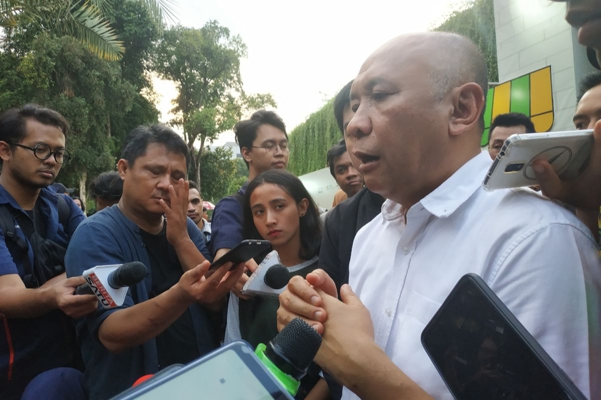 Menteri Koperasi dan Usaha Kecil Menengah (Menkop UKM), Teten Masduki, usai menghadiri acara Gerakan Warung Nasional di Lapangan Banteng, Jakarta Pusat, Sabtu (14/12/2019).  