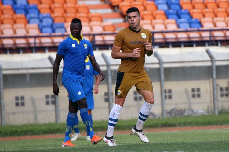 Bek Persib Bandung, Fabiano Beltrame. 