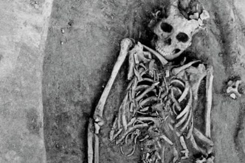 Arkeolog Temukan Kerangka Bayi Kembar Tertua Berumur 7.700 Tahun