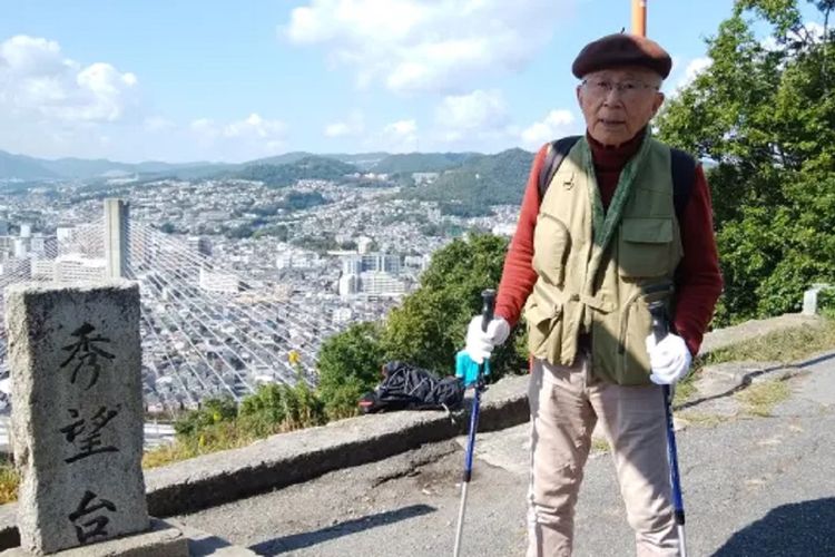 Reizo, pensiunan dokter jantung berusia 95 tahun asal Osaka, Jepang. 