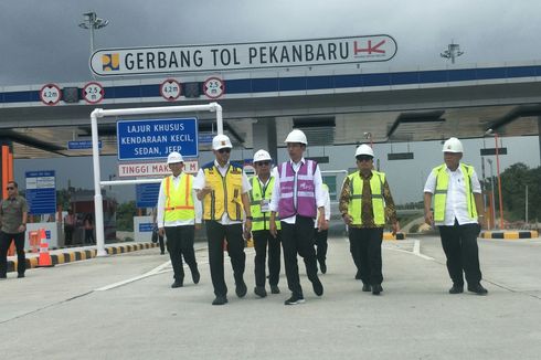 Tinjau Tol Pekanbaru-Dumai, Jokowi Harap Selesai Sebelum Lebaran