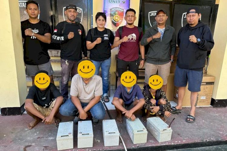 Para pelaku pencurian aki solar cell ditangkap aparat Kepolisian Resor Kupang Kota, NTT