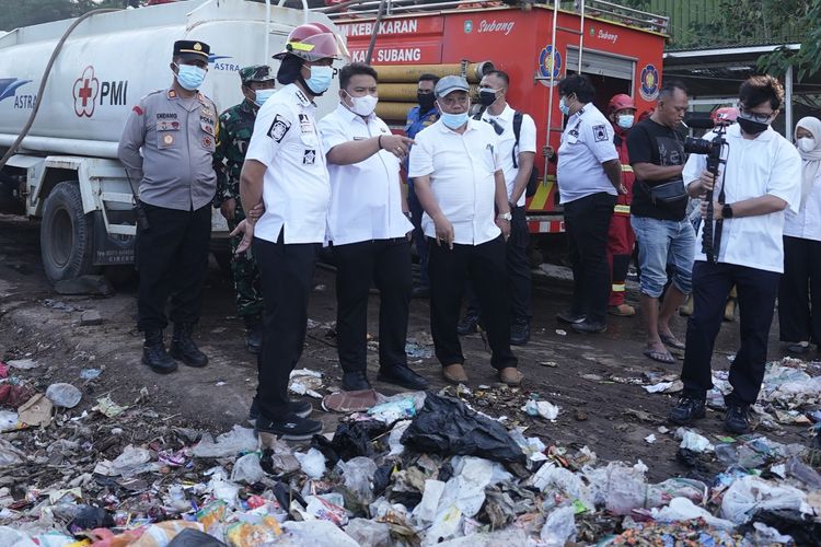 Dua Eks TPA di Subang Terbakar, Sudah Seminggu Asap Masih Mengepul