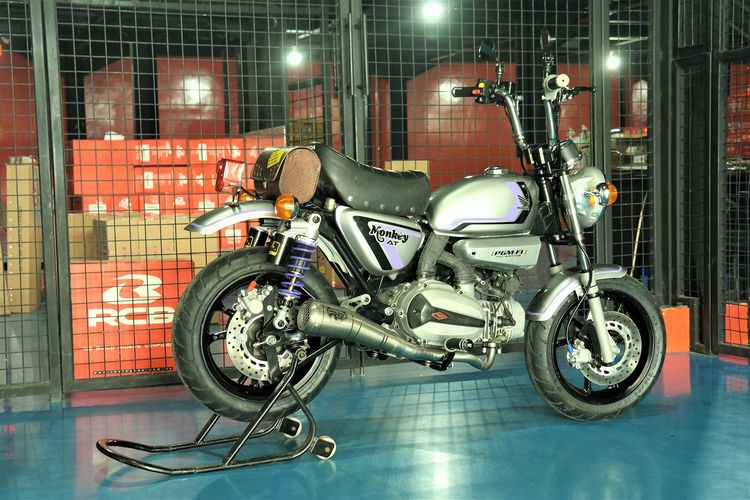 Honda Revo AT dimodifikasi menjadi Honda Monkey