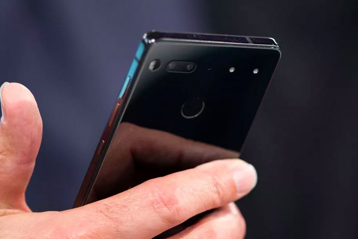 Essential Phone rancangan Andy Rubin