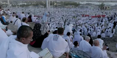 Wukuf di Arafah: Pengertian, Waktu Pelaksanaan, Dalil, Syarat, dan Doa yang Dibaca