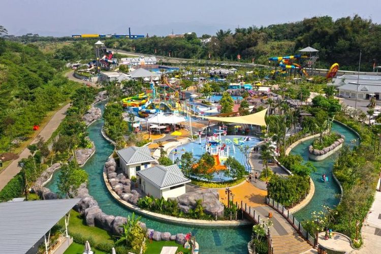 Jadi destinasi wisata di kawasan Bandung Raya, Kota Baru Parahyangan menghadirkan beragam fasilitas rekreasi. Salah satunya, waterpark Wahoo Waterworld. 