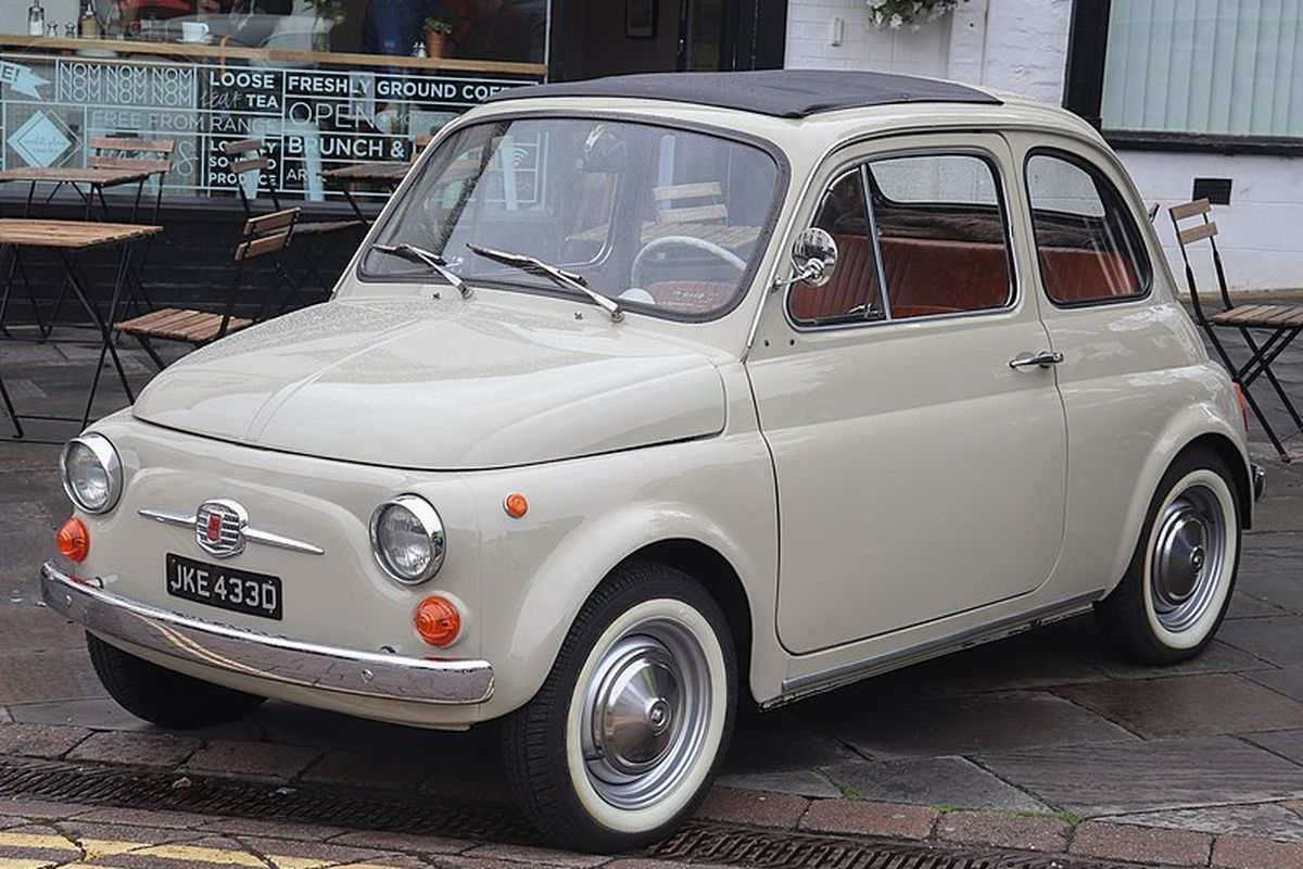 Ilustrasi Fiat 500 F