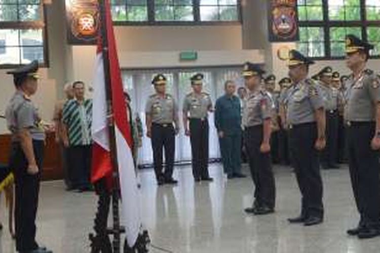 Kapolri Jenderal Pol Tito Karnavian menaikkan pangkat 10 pejabat tinggi Polri di Rupatama Mabes Polri, Selasa (13/9/2016).
