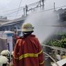 Korsleting Listrik, Rumah Dua Lantai di Ciracas Hangus Terbakar