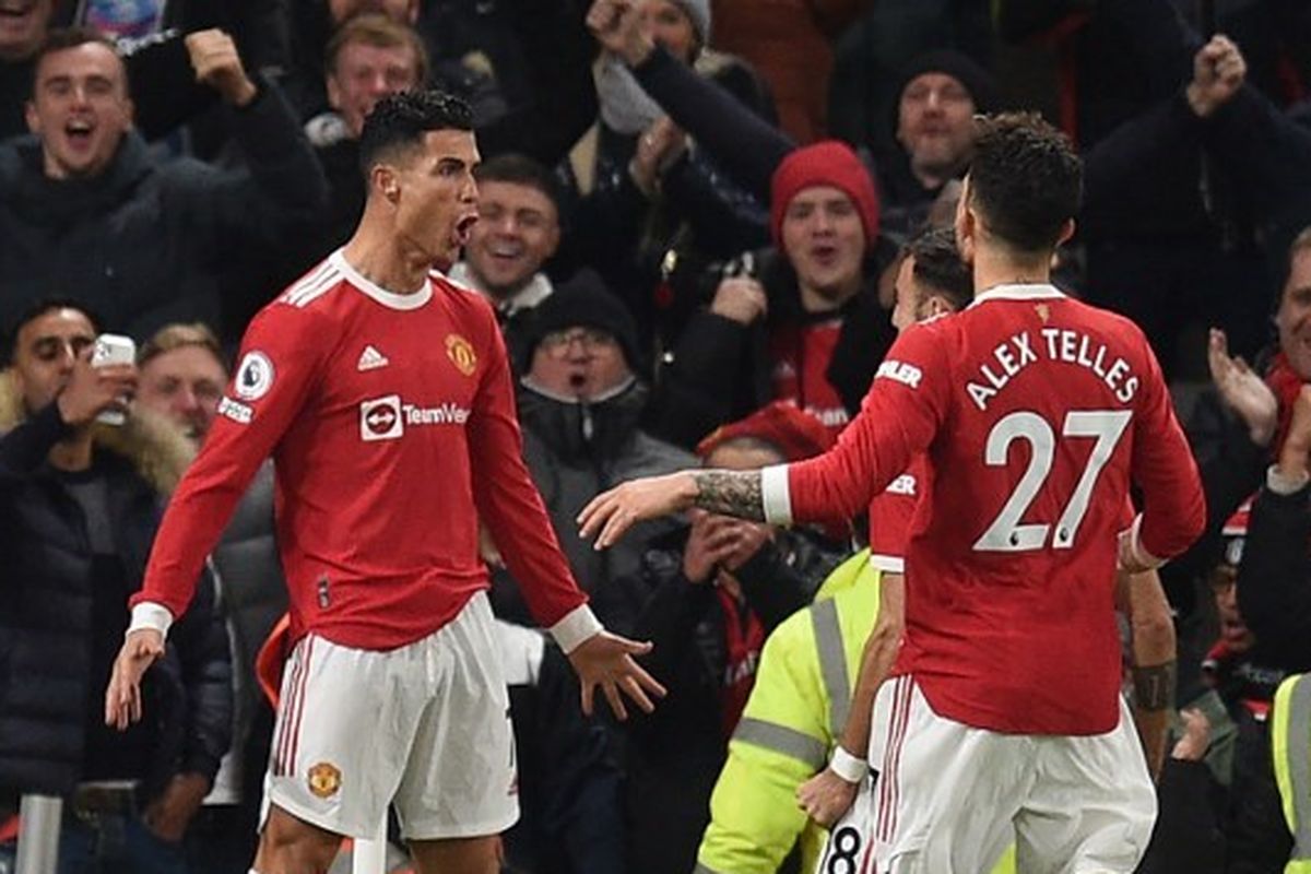 Megabintang Manchester United, Cristiano Ronaldo, mencetak gol ke-800 dan ke-801 sepanjang kariernya pada laga Liga Inggris melawan Arsenal, Jumat (3/12/2021) dini hari WIB.