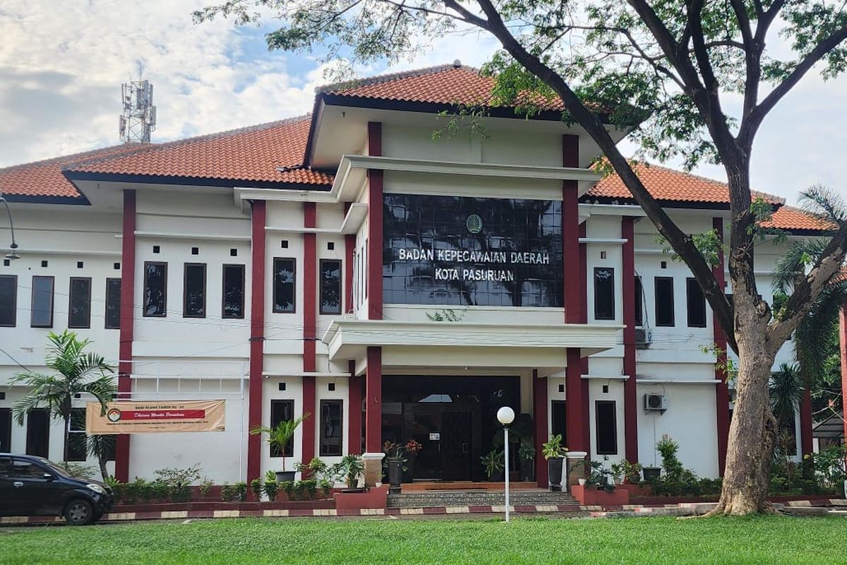 Pemerintah Kota Pasuruan melalui BKD menjatuhkan sanksi kepada lima ASN akibat perceraian tanpa izin pimpinan, Jumat (03/01/2025).