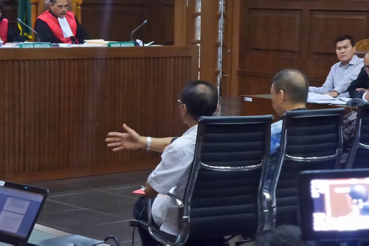 Mantan Menteri Dalam Negeri, Gamawan Fauzi, saat bersaksi di Pengadilan Tipikor Jakarta, Senin (9/10/2017).