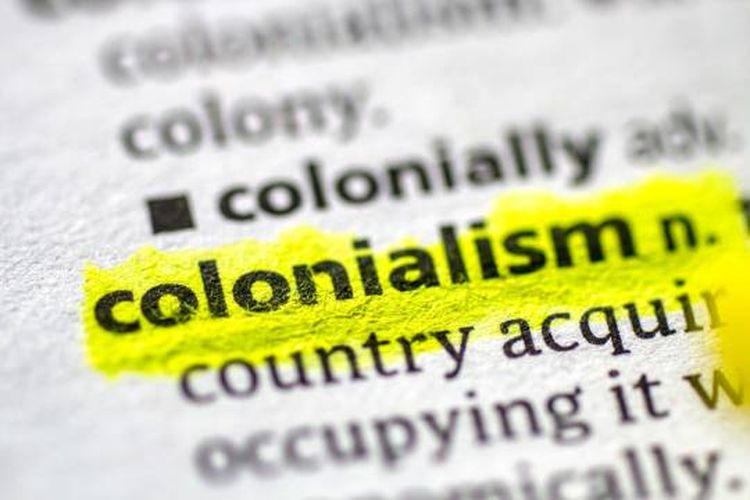 Ilustrasi pengertian kolonialisme dan imperialisme. Pengertian kolonialisme adalah praktik dominasi atau perluasan kekuasaan suatu wilayah jajahan.