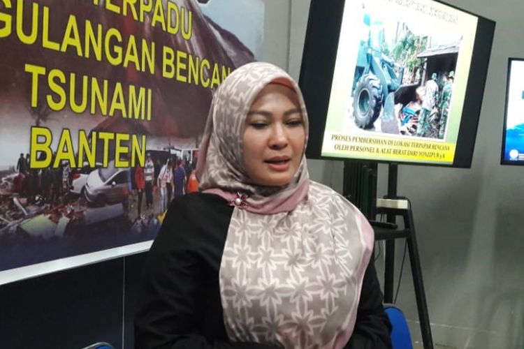 Bupati Pandeglang Irna Narulita menyebut listrik di Kecamatan Sumur sudah berangsur pulih, Jumat (28/12/2018). Dari 238 gardu PLN yang lumpuh, tinggal 10 gardu lagi yang belum beroperasi.