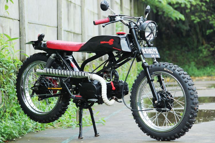 Honda Win 100 custom tracker