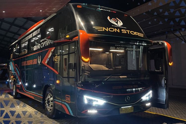 Bus baru  milik PO Cahaya Kembar Jaya
