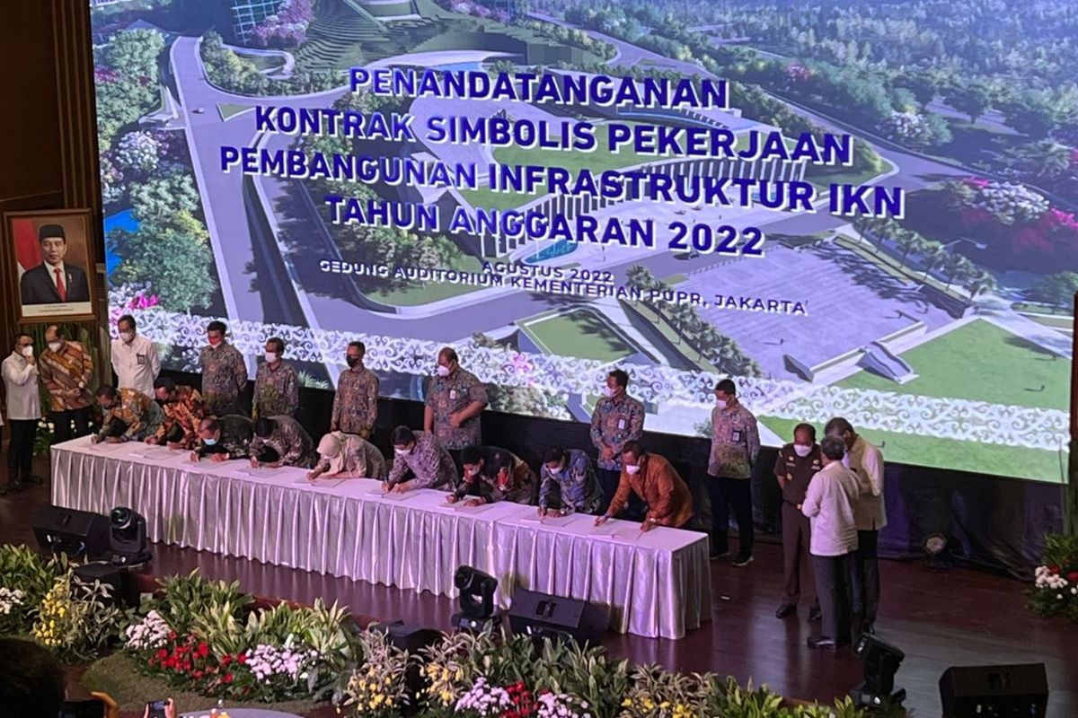 Penandatanganan kontrak simbolis pekerjaan pembangunan infrastruktur IKN TA 2022.