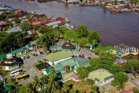 Ziarah ke Makam Ulama di Desa Wisata Kubah Basirih Kalimantan Selatan