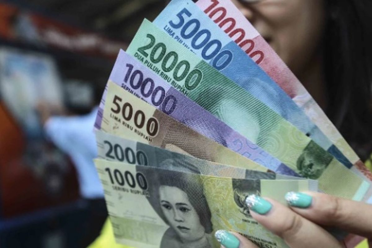 Ilustrasi contoh kebijakan moneter di Indonesia.
