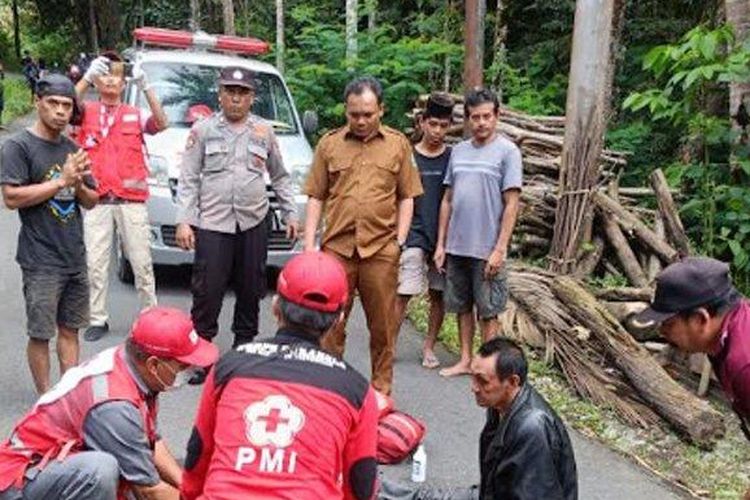 Kecelakaan lalu lintas terjadi di Jalan Raya Munjungan-Kampak, tepatnya di Dusun Kademangan Trenggalek, Selasa (24/6/2025).