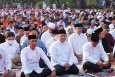 Didampingi Istri, Pj Gubernur Ikuti Shalat Id Bersama di Balai Kota DKI Jakarta