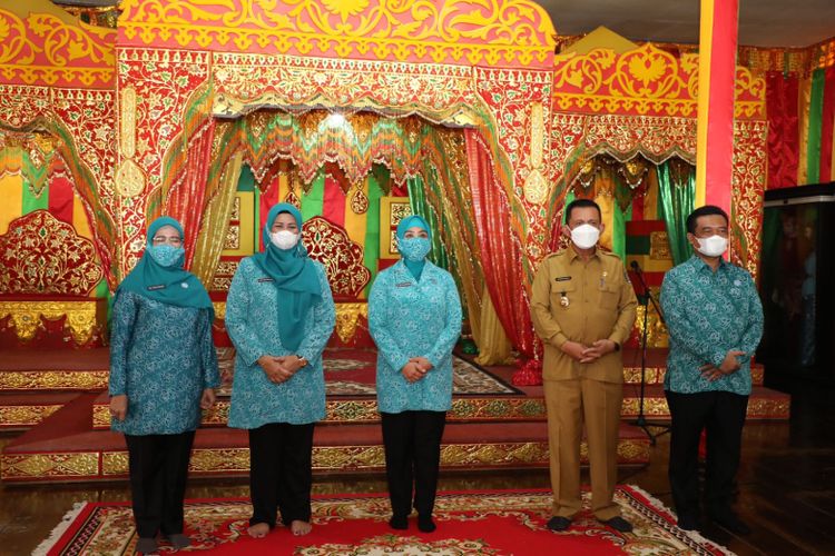 Tim Penggerak Pemberdayaan dan Kesejahteraan Keluarga mengunjungi Pulau Penyengat Senin (7/3/2022), Pulau Penyengat, Tanjungpinang, Provinsi Kepulauan Riau.