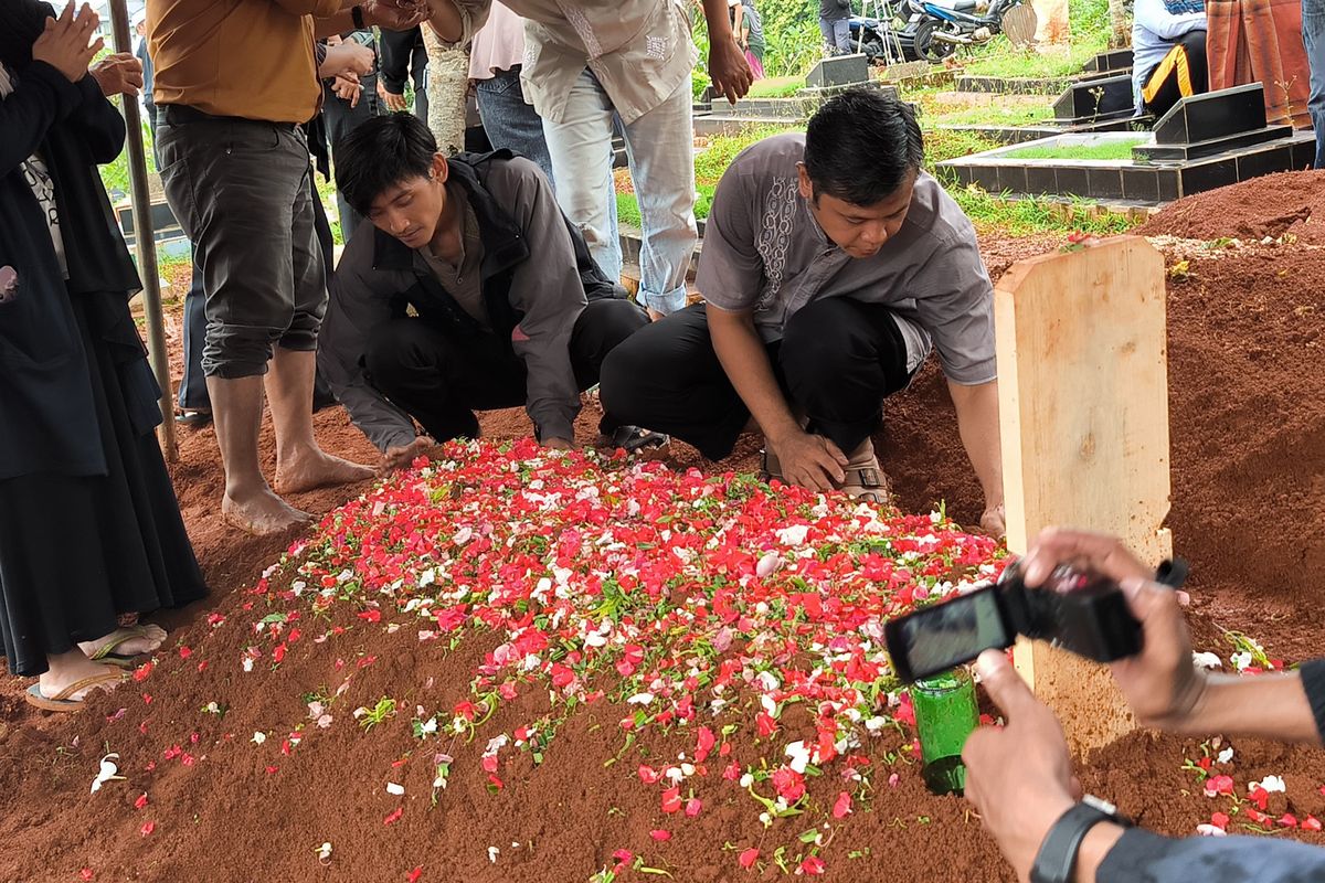 Sekeluarga Tewas di Ciputat, Ada Luka Jeratan di Leher Ayah-Ibu-Anak