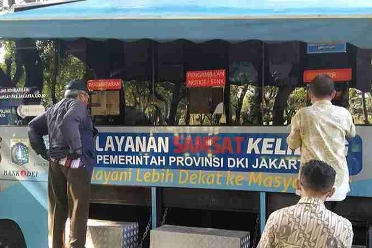 Bus layanan samsat keliling di Jakarta