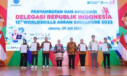 Torehkan 27 Medali, Menaker Beri Penghargaan kepada Jawara WSA 2023