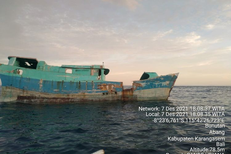 Kapal ikan tanpa awak ditemukan terombang-ambing di perairan Karangasem Bali. 