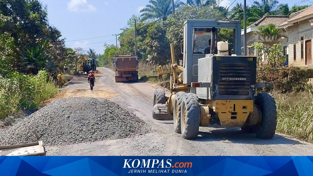 Cerita Warga Lampung Swadaya Perbaiki Jalan Rusak, Bosan Pemerintah Seakan Tak Mendengar Keluhan