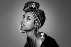 Alicia Keys Tampil di Panggung VMA Tanpa Tata Rias