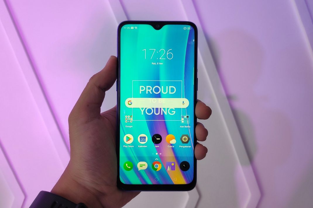 Realme 3 Pro tampak depan