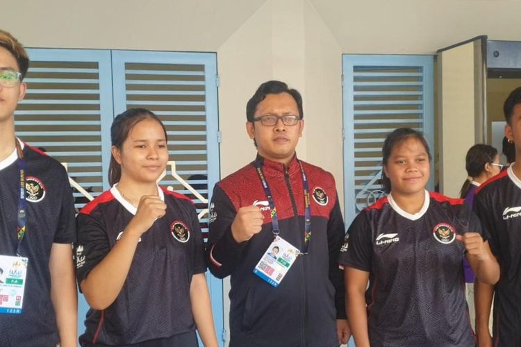 Empat atlet tenis meja Indonesia didampingi manajer sekaligus pelatih, Agus Fredi Pramono, bakal bertanding di SEA Games 2023 Kamboja. Mereka berterima kasih kepada Menpora Dito Ariotedjo karena atlet tenis meja Indonesia bisa kembali bertanding di SEA Games setelah absen pada 2019 (Filipina) dan 2021 (Vietnam). 