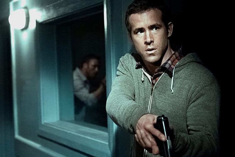 Aksi Ryan Reynolds di film Safe House