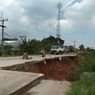 Sudah Seminggu Jalan di Karawang Ini Ambles Sedalam 6 Meter