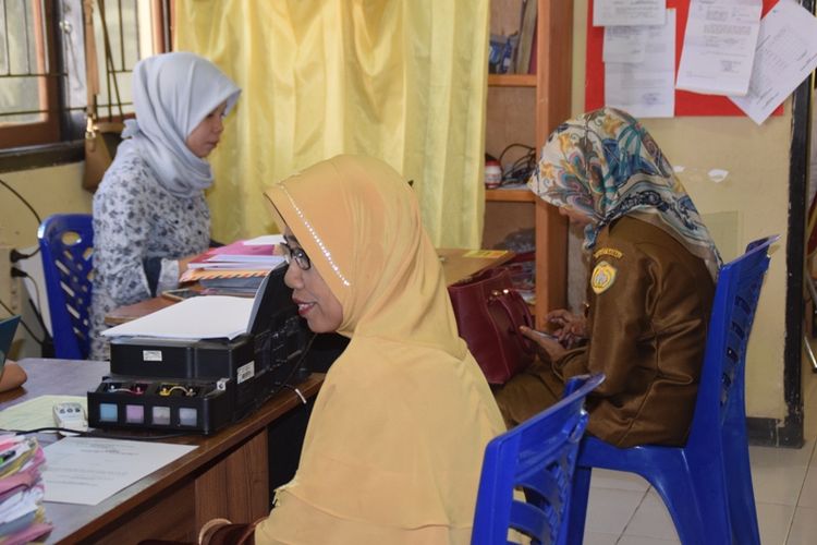 Polres Kota Baubau, Sulawesi Tenggara, membuka posko pengaduan untuk para korban dugaan penipuan Biro Perjalanan Umrah PT Dahsyat Baitullah di Polsek Wolio.Polisi  mengambil keterangan 10 orang korban penipuan perjalanan umrah Dahsyat Baitullah