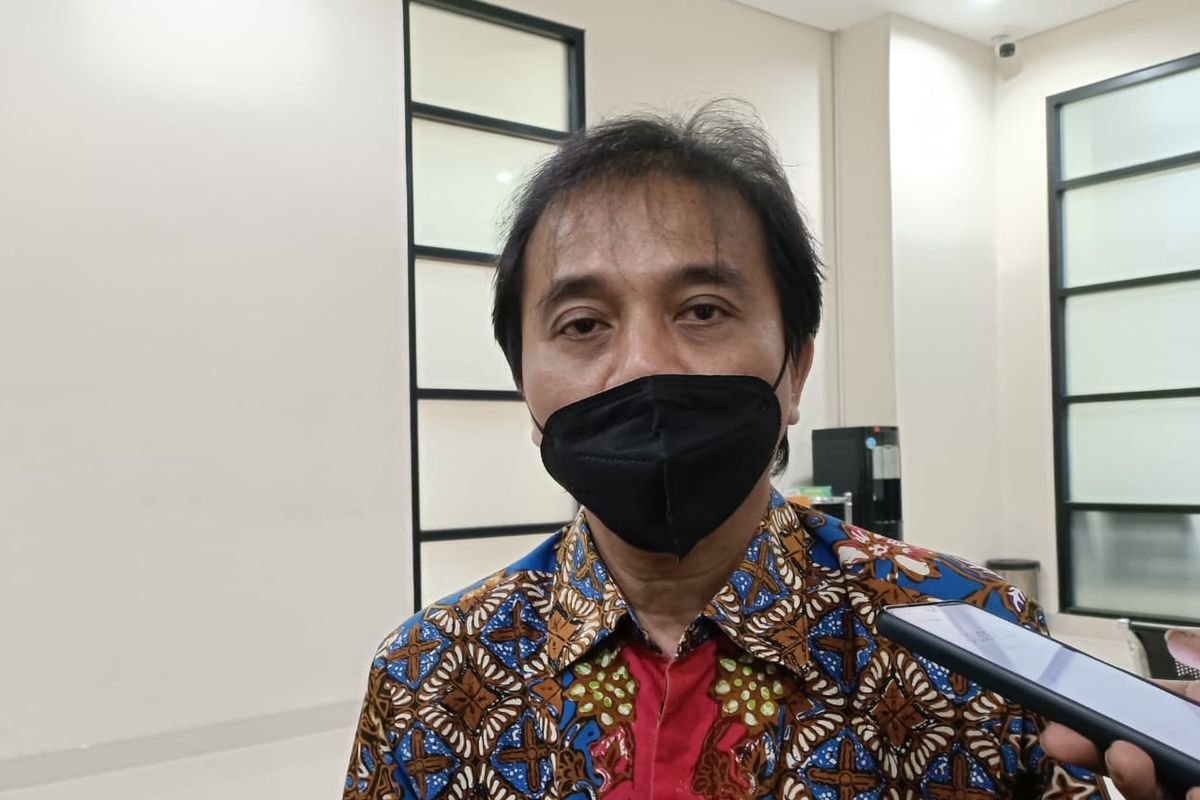 Roy Suryo yang turut dihadirkan sebagai saksi ahli dalam persidangan lanjutan dugaan kasus begal salah tangkap di Pengadilan Negeri Cikarang pada Senin (14/3/2022). (KOMPAS.com/Joy Andre T). 