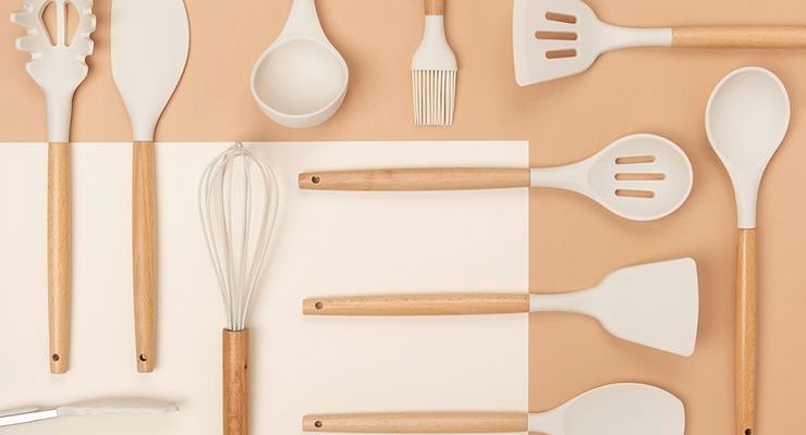 Cara Menghilangkan Bau Sabun pada Peralatan Masak Silikon