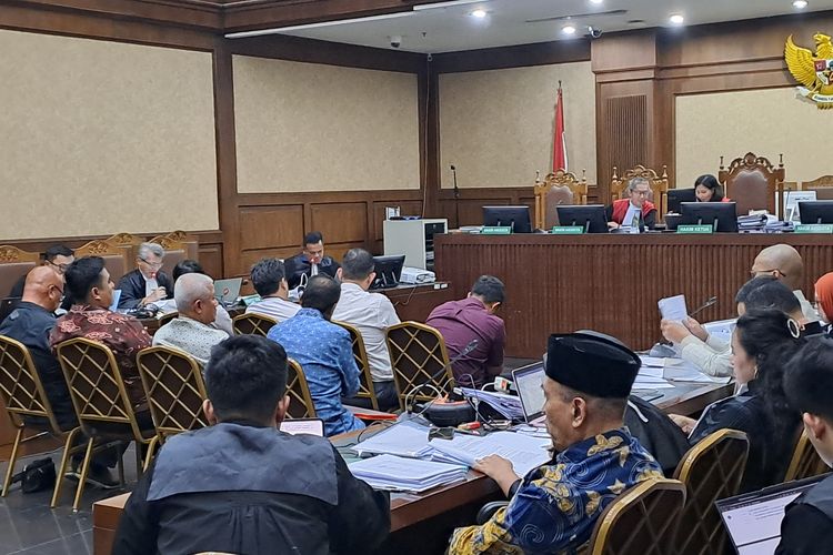 Sidang Kuota Haji, Bos Travel Ngaku Beri THR Rp 100 Juta ke Pejabat Kemenag