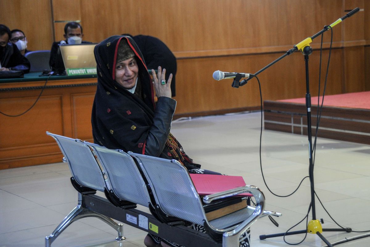 Terdakwa kasus dugaan penyebaran berita bohong Bahar Bin Smith menjalani sidang dengan agenda pembacaan eksepsi di Pengadilan Negeri Bandung, Jawa Barat, Selasa (12/4/2022). Dalam sidang tersebut, kuasa hukum Bahar Bin Smith meminta majelis hakim untuk mengabulkan seluruh nota keberatan yang telah dibacakan.