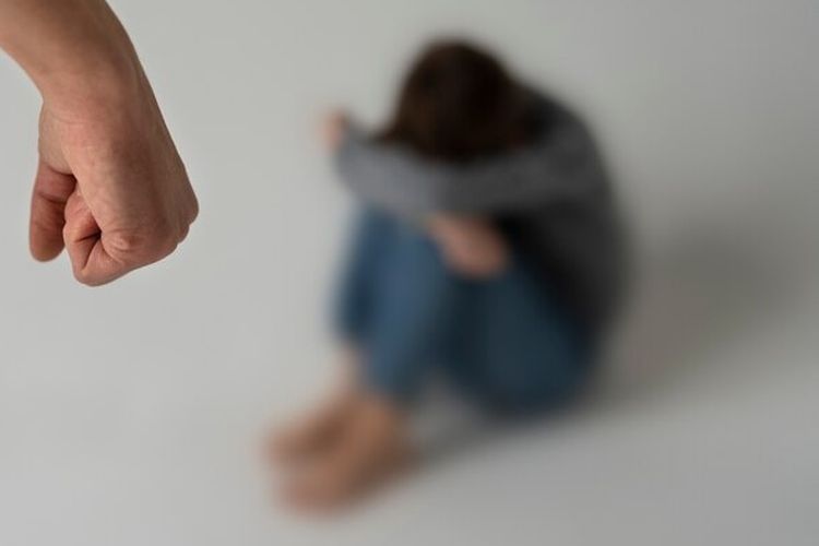Ibu di Pamekasan Tusuk Anak hingga Tewas, Sempat Minta Makam Digali dan Coba Akhiri Hidup
