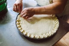 3 Penyebab Kulit Pie Menyusut Setelah Dipanggang, Terlalu Banyak Cairan
