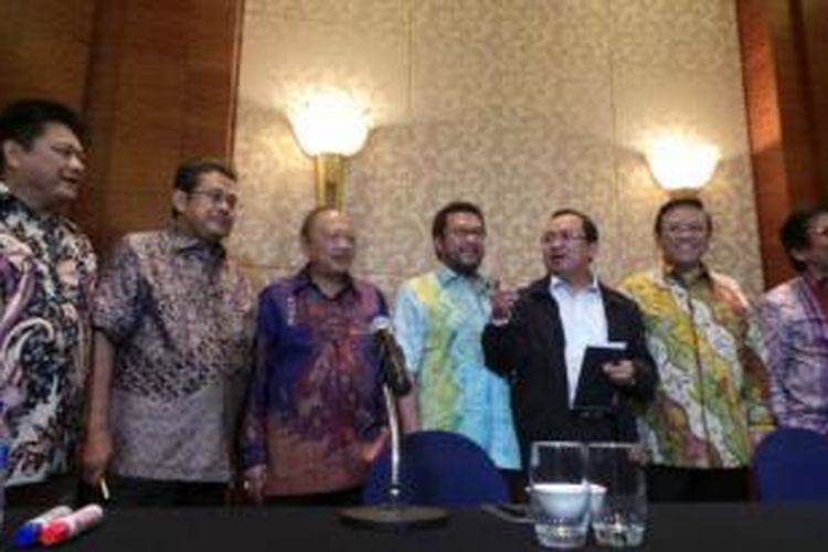 Sejumlah politisi senior Partai Golkar berkumpul di Hotel JW Marriott, Jakarta, Rabu (21/5/2014) malam. Mereka akan membahas sejumlah agenda, di antaranya adalah ancaman pemecatan yang diterima oleh pendukung Jokowi-Jusuf Kalla dan musyawarah nasional.