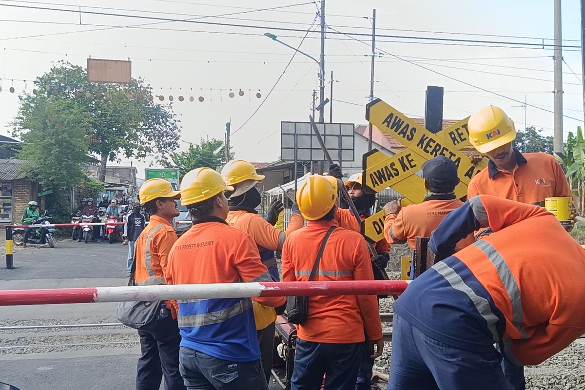 KAI Mencatat Ada Sebanyak 1.089 Pelintasan Liar di Jawa dan Sumatra